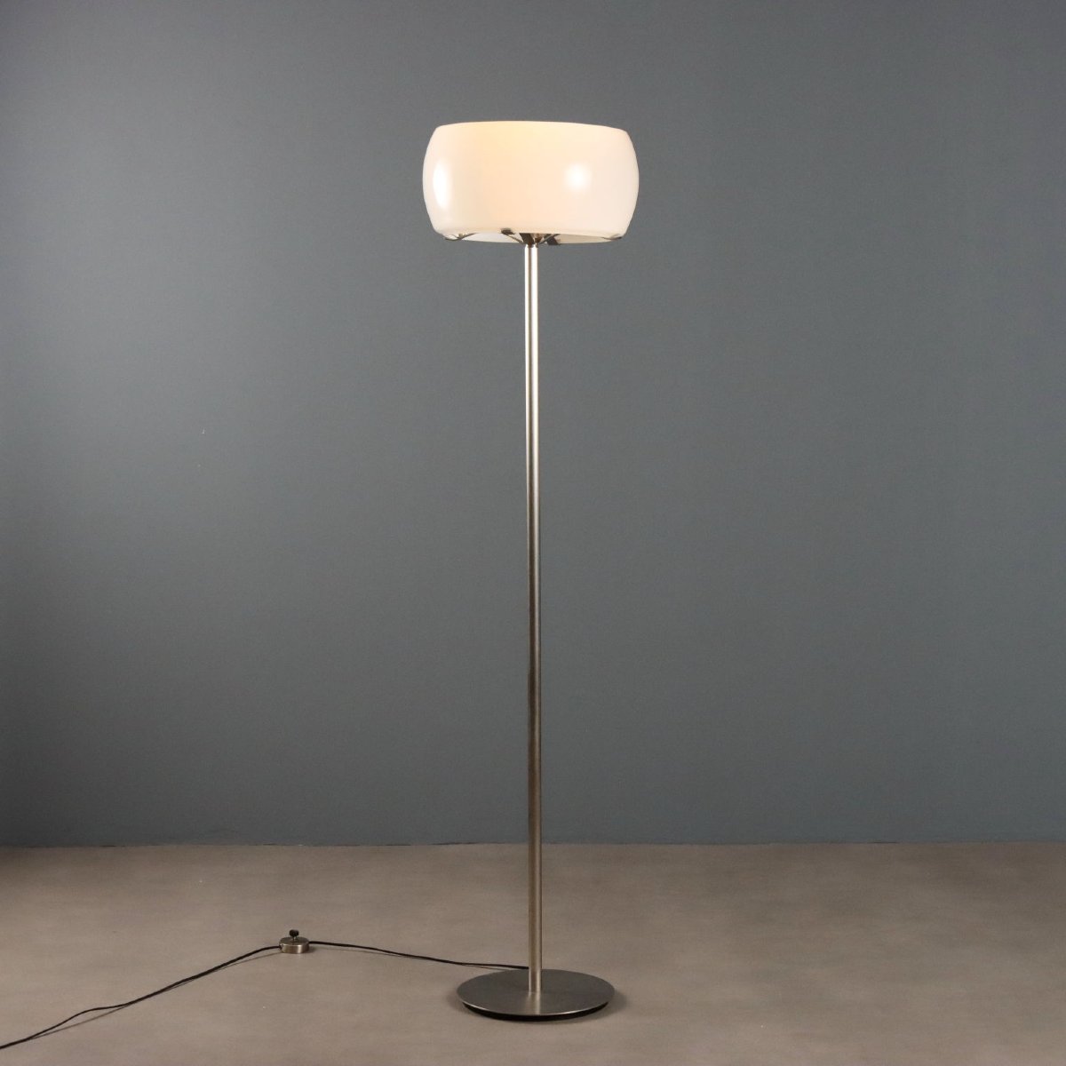 Artemide Clitunno Floor Lamp Vintage Design Vico Magistretti 1960s