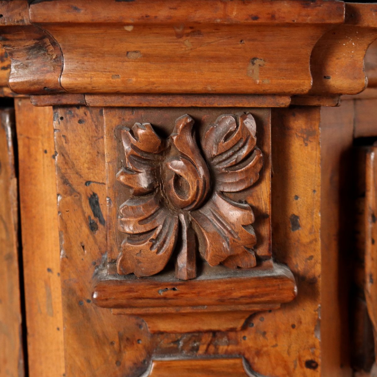 Antique Baroque Walnut Cupboard  With 5 Drawers XVII Century-photo-4