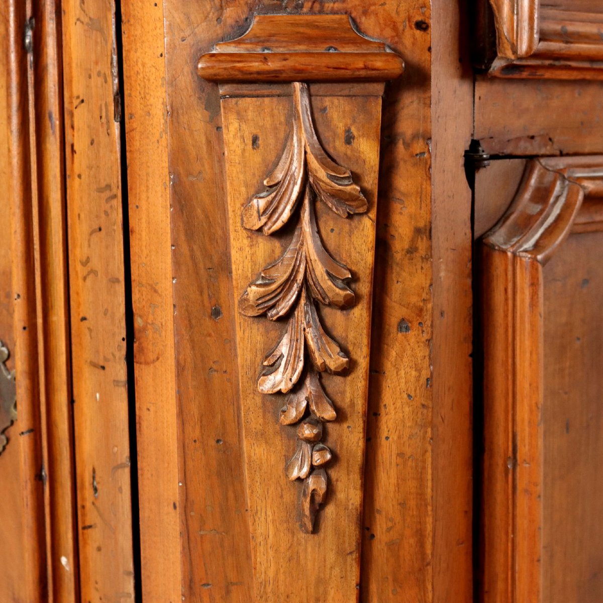 Antique Baroque Walnut Cupboard  With 5 Drawers XVII Century-photo-1
