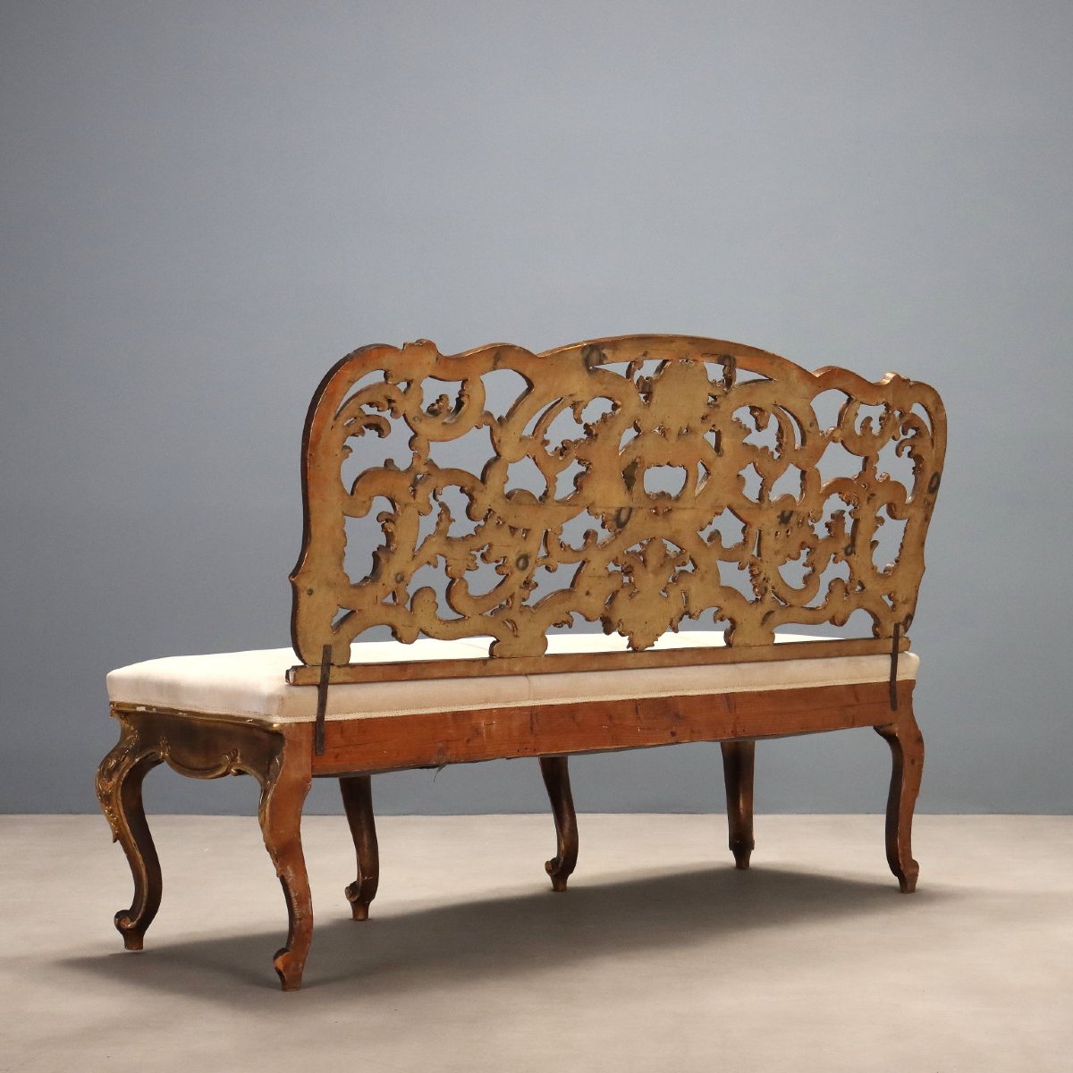 Canapé éclectique en bois sculpté et doré Italie, troisième quart du XIXe siècle-photo-4