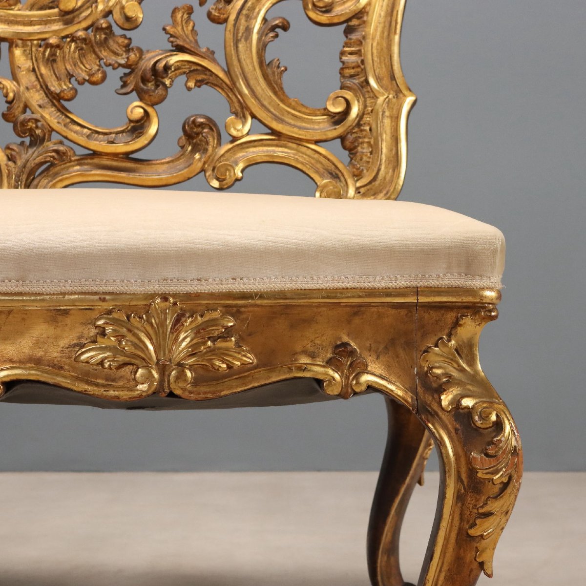 Canapé éclectique en bois sculpté et doré Italie, troisième quart du XIXe siècle-photo-1