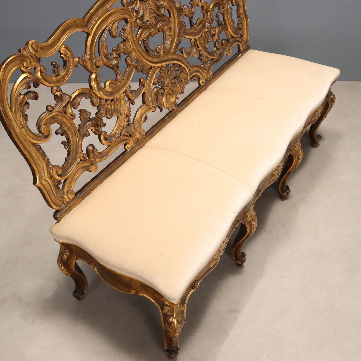 Canapé éclectique en bois sculpté et doré Italie, troisième quart du XIXe siècle-photo-6
