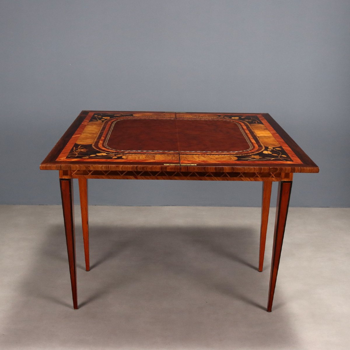 Table à Jeux Ancienne Plaquée en Differents Bois XVIIIe Siècle-photo-3