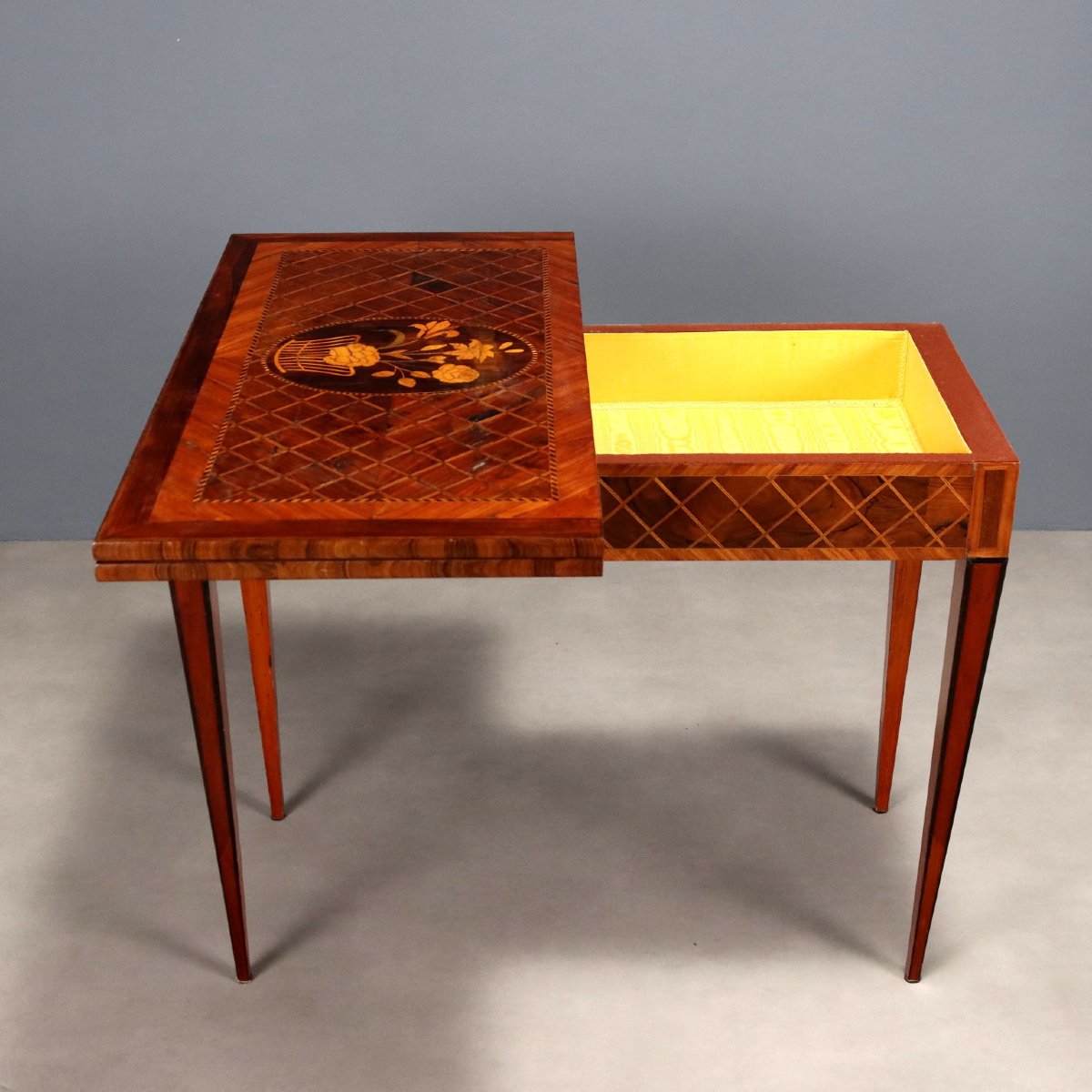 Table à Jeux Ancienne Plaquée en Differents Bois XVIIIe Siècle-photo-2