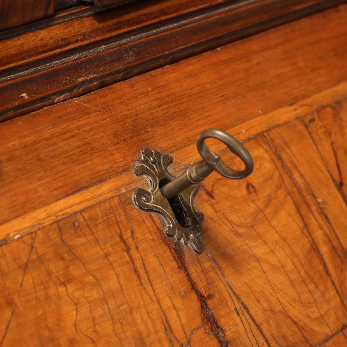 Trumeau In Walnut And Walnut Burl - Italy, 18th Century; Italy, Late 18th Century-photo-4