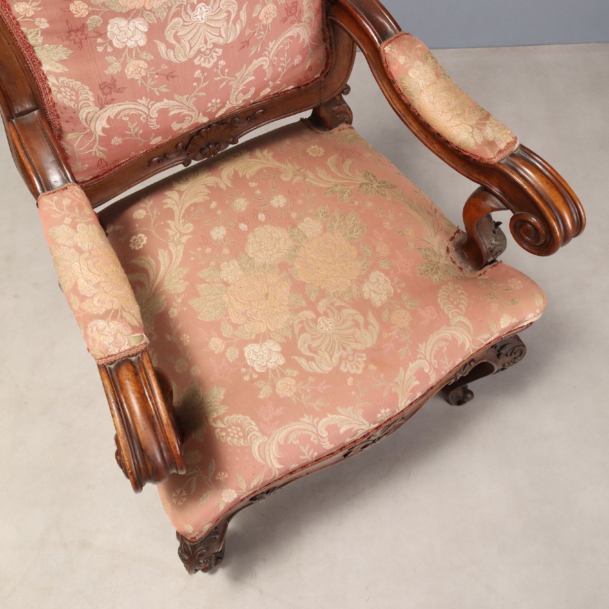 Paire de Fauteuils Louis-Philippe en Noyer Italie du milieu du XIXe siècle-photo-3