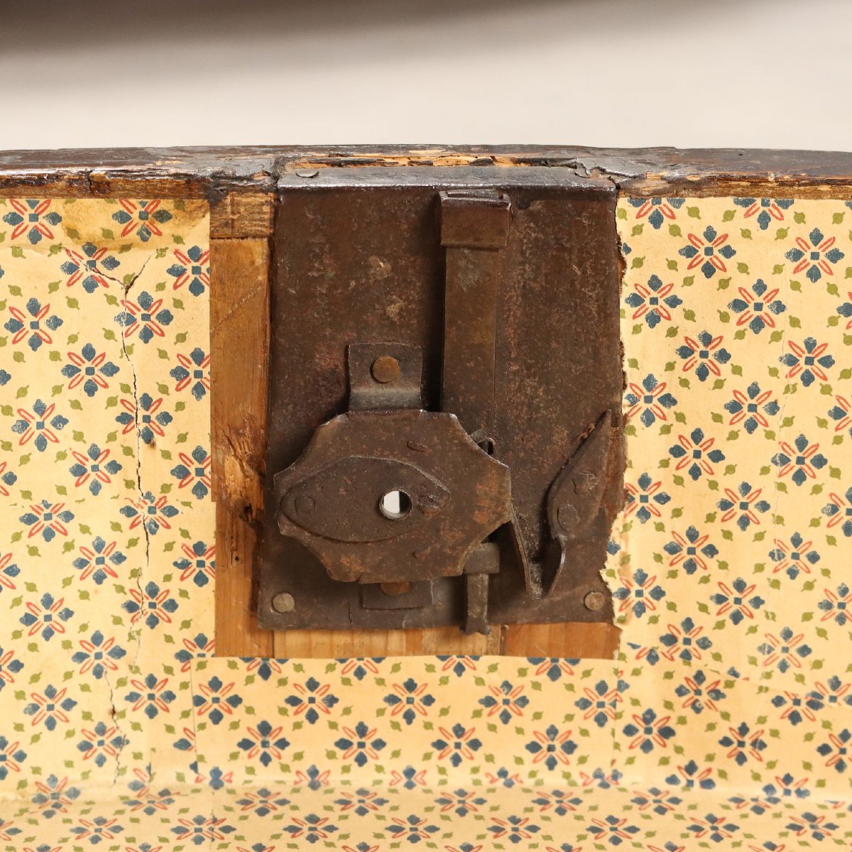Baroque Chest Of Drawers In Walnut - Lombardy, 17th Century; Lombardy, Late 17th Century-photo-1