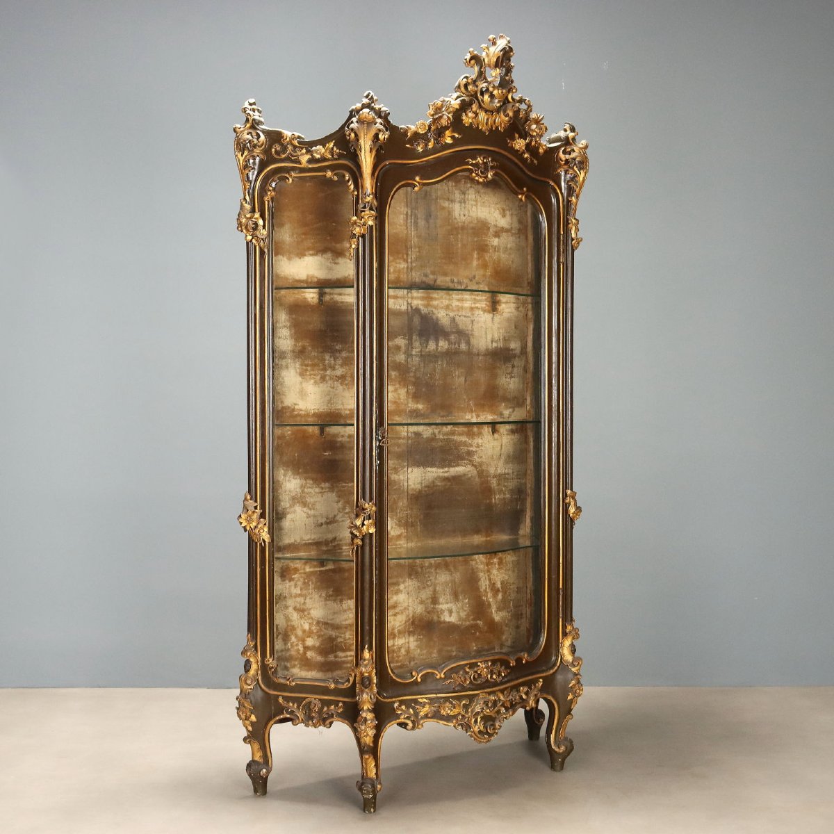 Barocchetto-style Corner Display Cabinet - Carved Wood, Italy, Late 19th Century