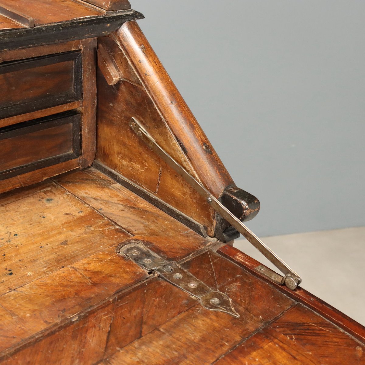 Walnut And Walnut Burl Folding Table With Ebonized Details, Lombardy, Mid-18th Century-photo-3