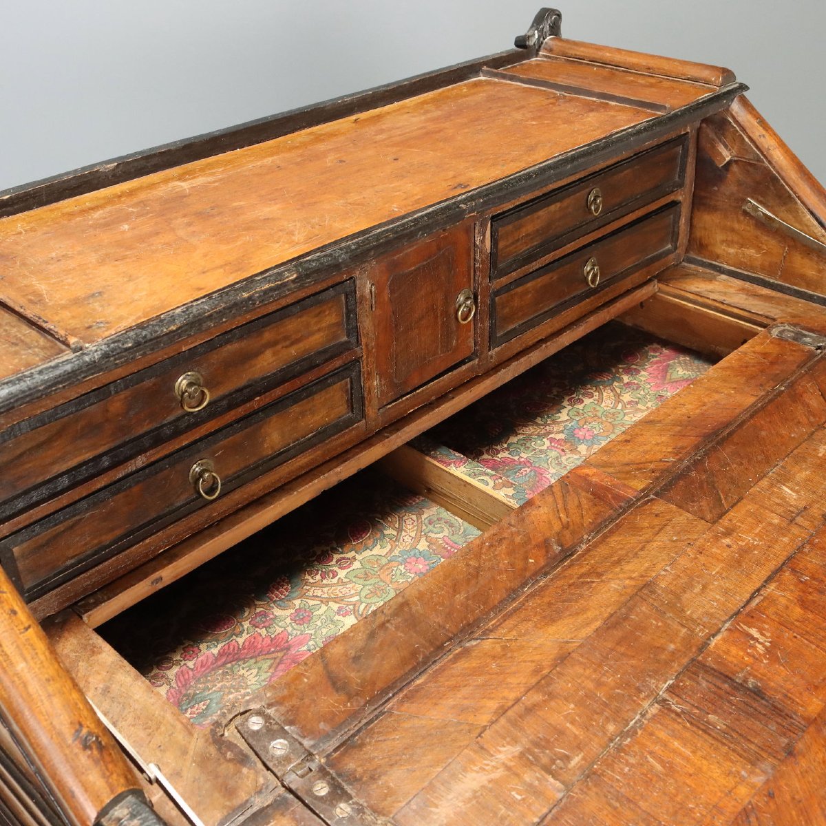 Walnut And Walnut Burl Folding Table With Ebonized Details, Lombardy, Mid-18th Century-photo-4
