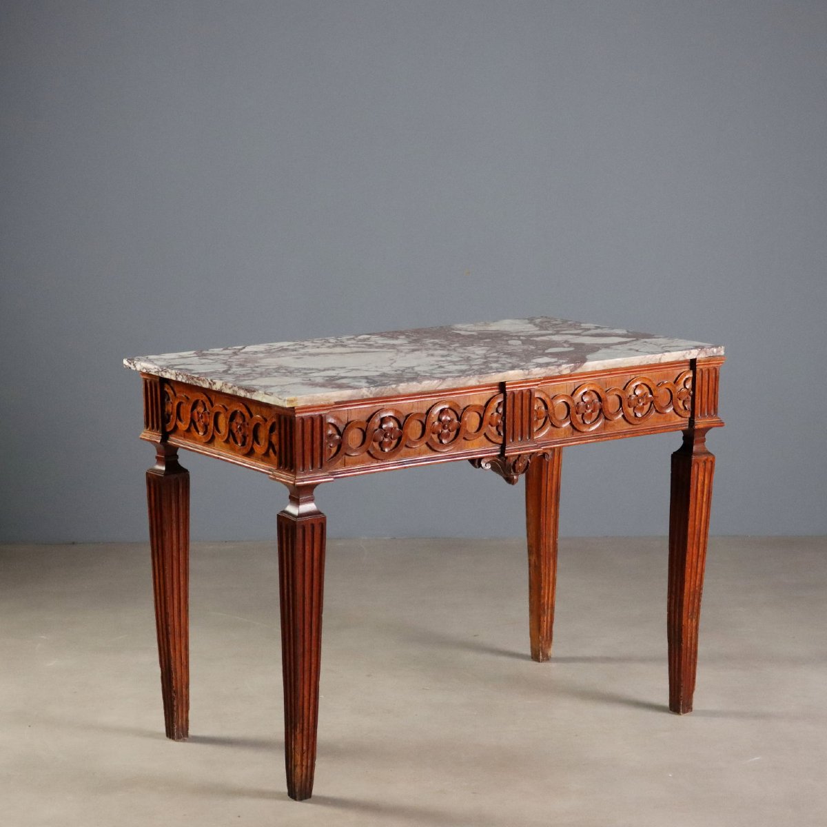 Console Néoclassique en Noyer avec Plateau en Marbre Piémont, troisième quart du XVIIIe siècle