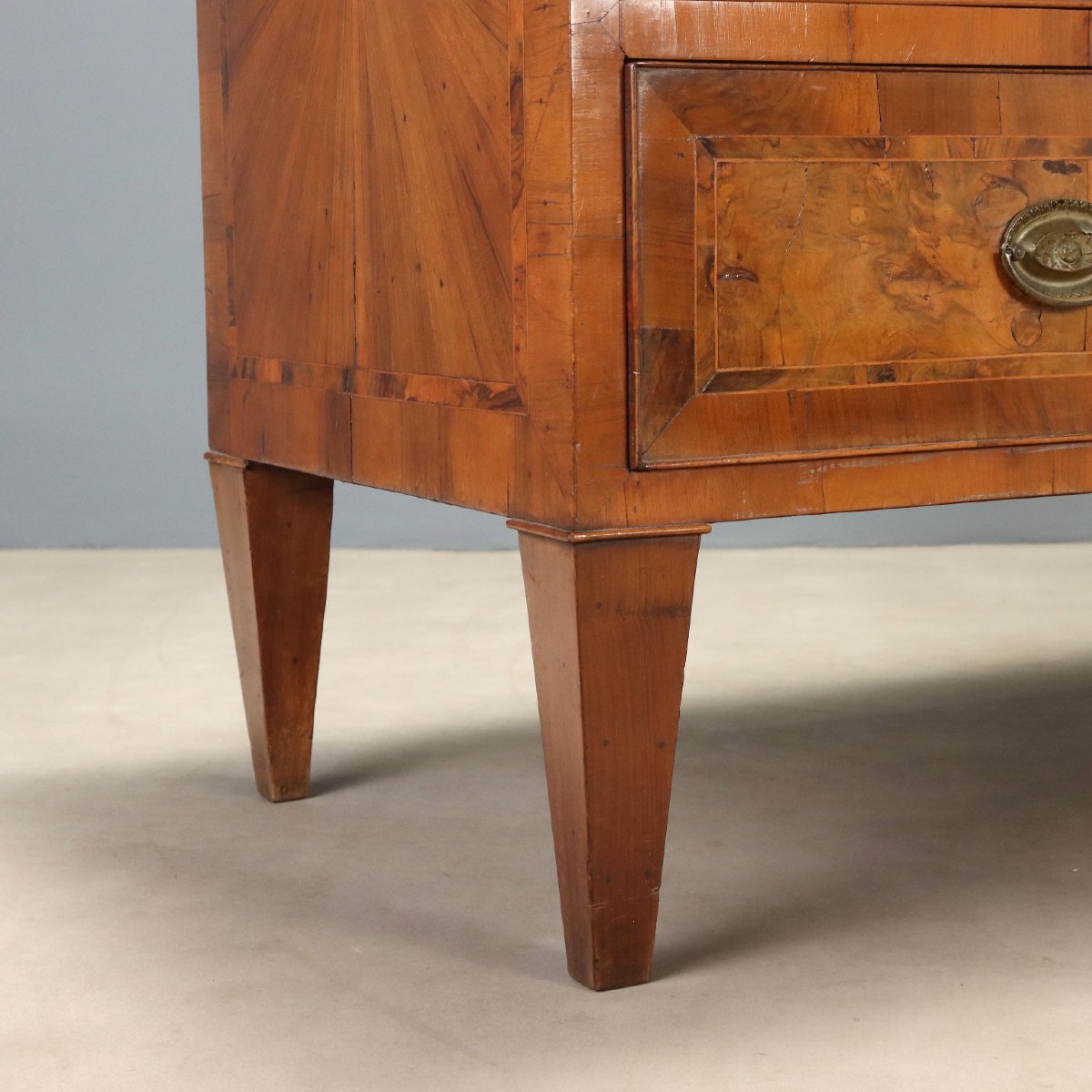 Commode Néoclassique en Noyer et Ronce Émilie, dernier quart du XVIIIe siècle-photo-3