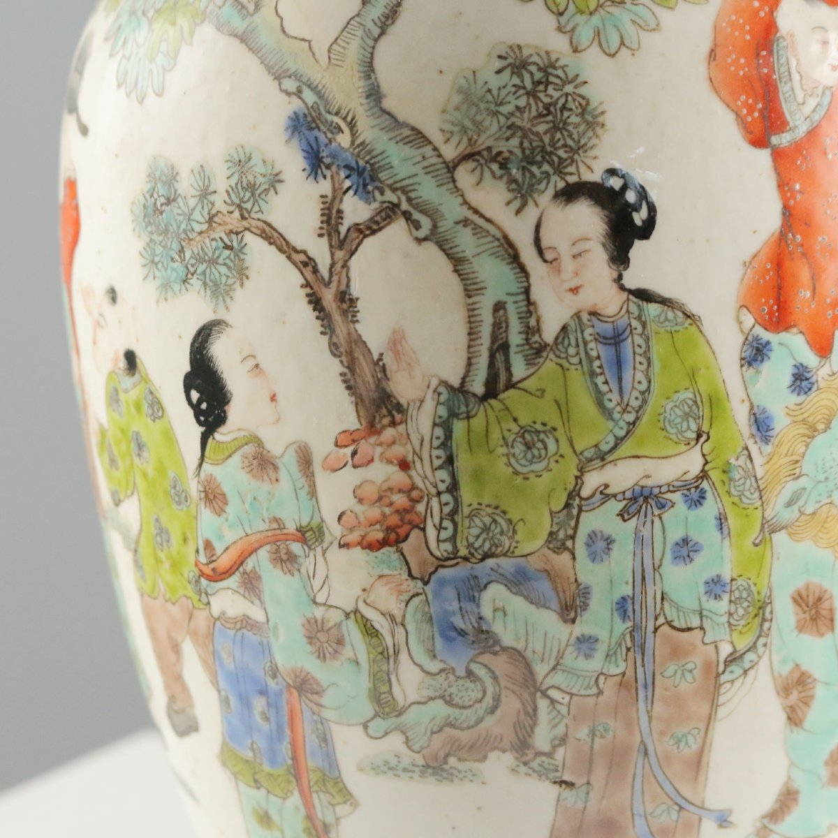 Vase balustre en porcelaine  Chine, fin de la dynastie Qing, 1868-1912-photo-4