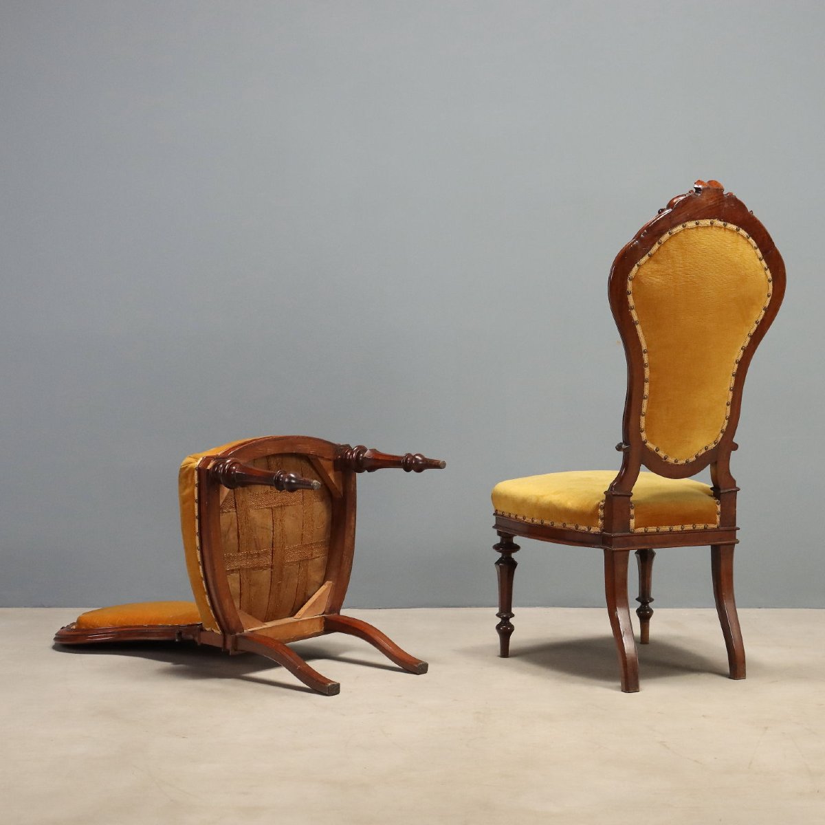 Chaises Umbertines Anciennes Noyer Gravé Italie XIXe Siècle -photo-5