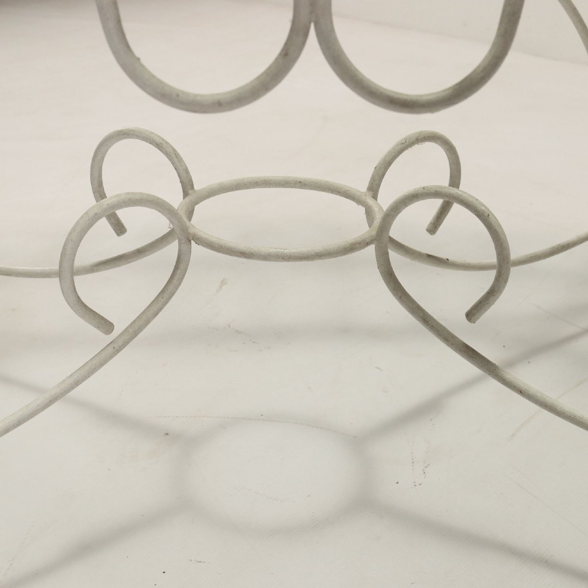 1960s Enameled Iron Garden Table From The 1960s-photo-3