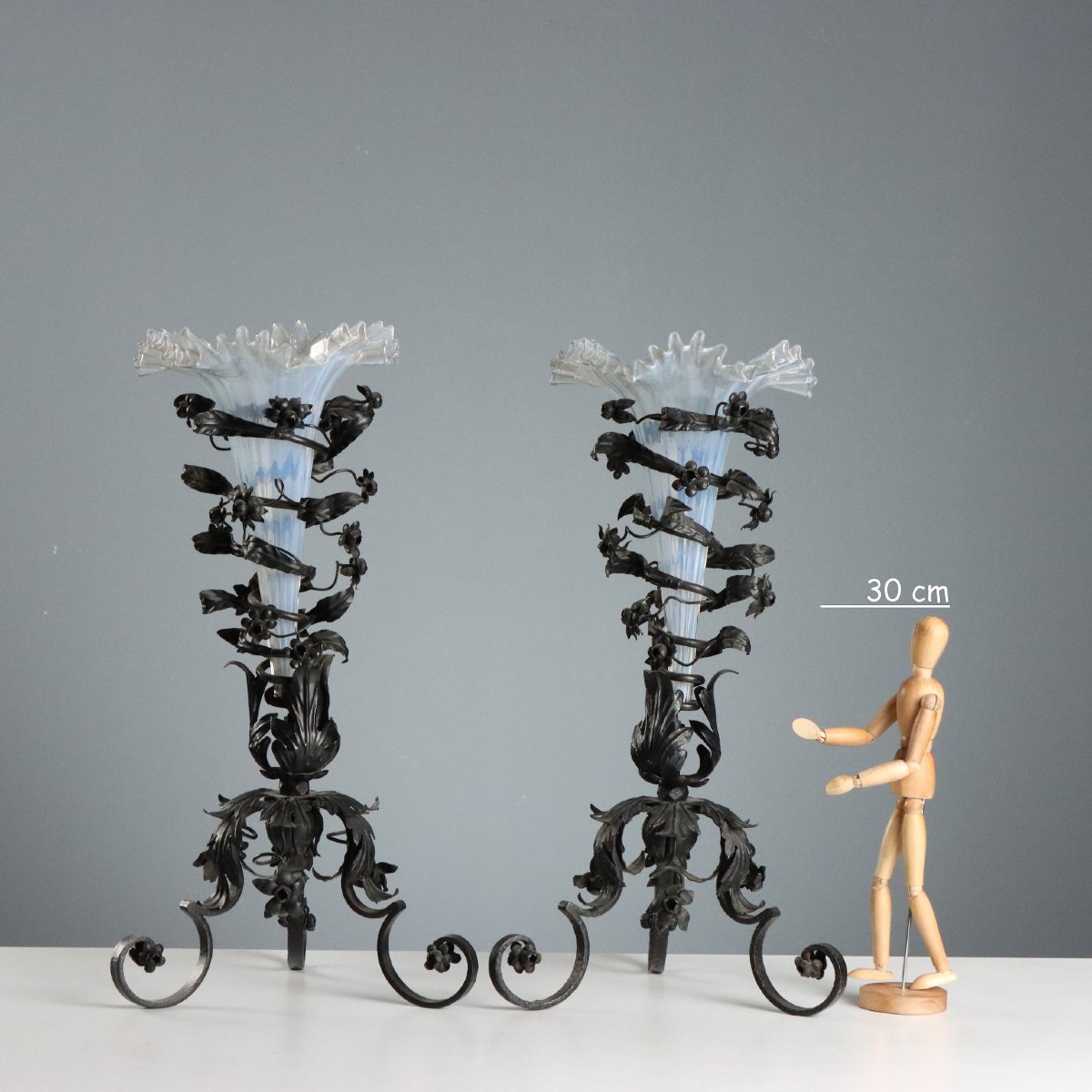Paire de vases en fer forgé et verre, fabrication de Murano Italie, début des années 1900-photo-2