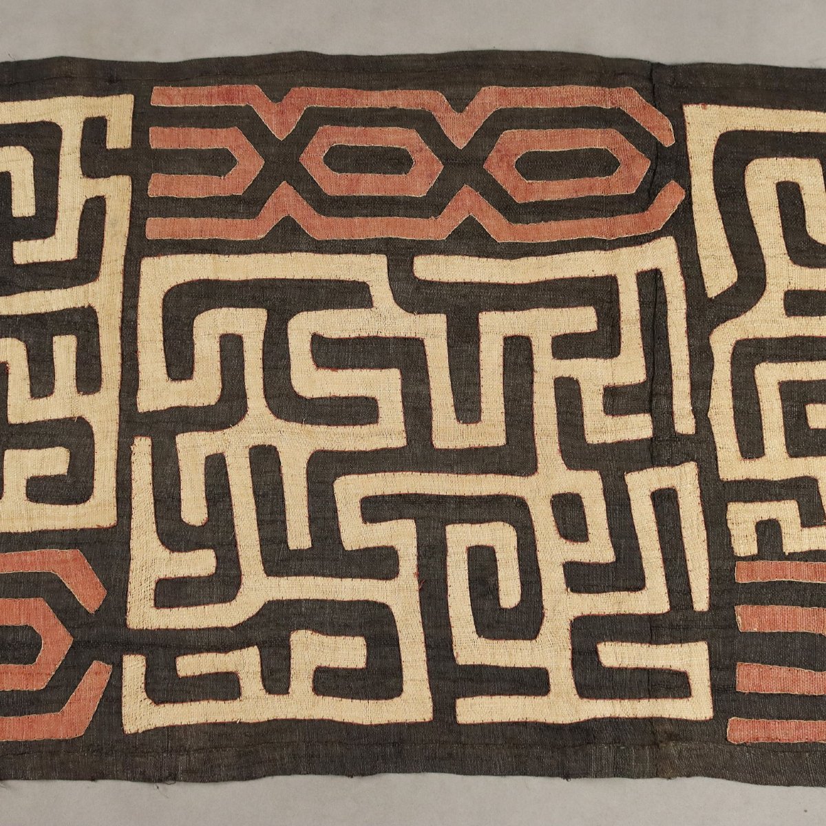 Tissu en Raphia Royal Ntshak Motif Labyrinthe Art Kuba Congo Original-photo-1