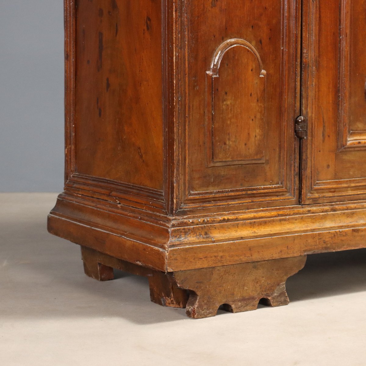 Baroque Walnut Cabinet - Piedmont, 18th Century Piedmont, 18th Century-photo-5