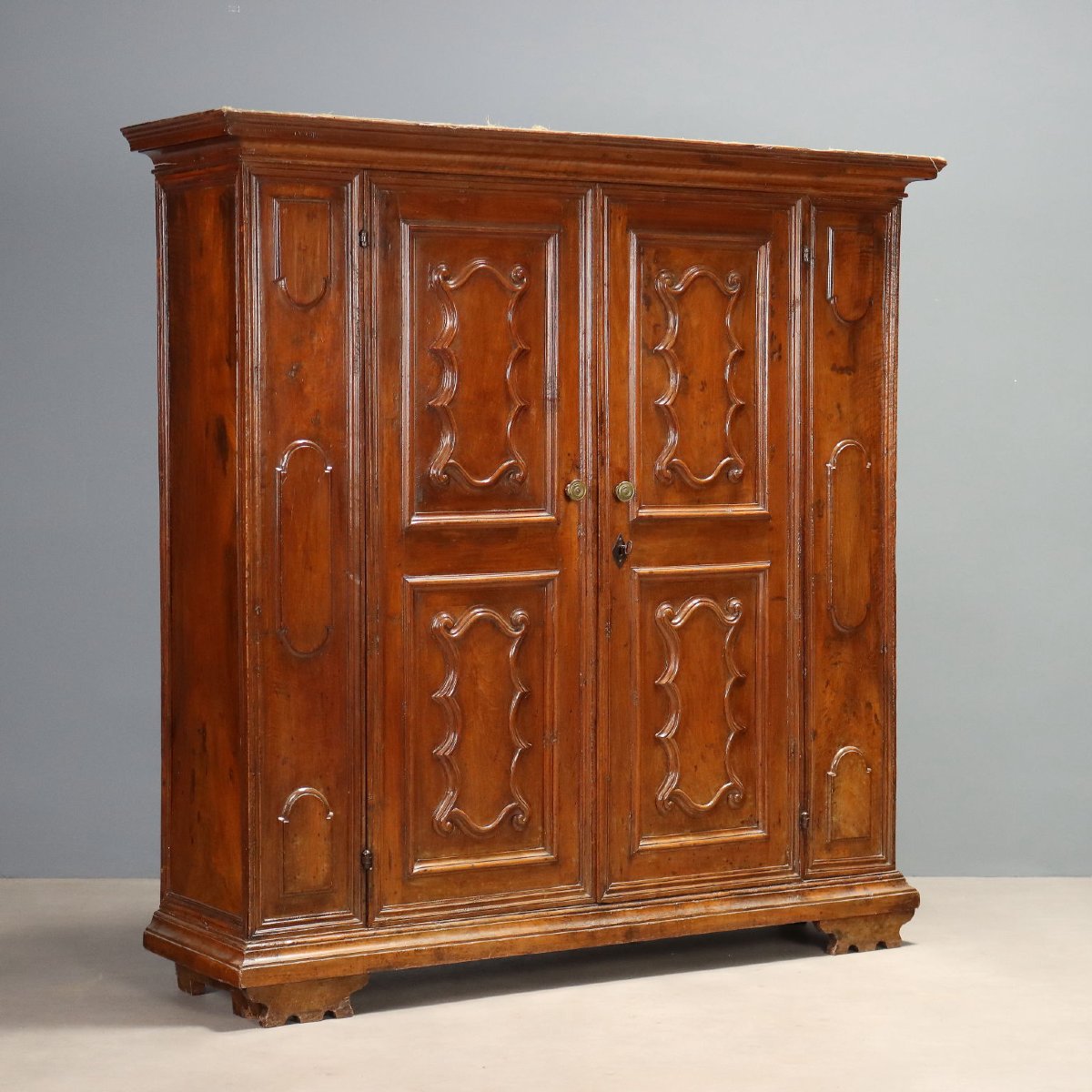 Baroque Walnut Cabinet - Piedmont, 18th Century Piedmont, 18th Century