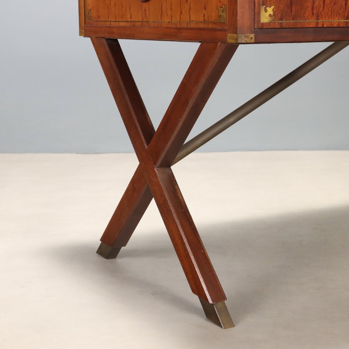 English Navy-style Mahogany Writing Desk, England, Mid-20th Century-photo-7