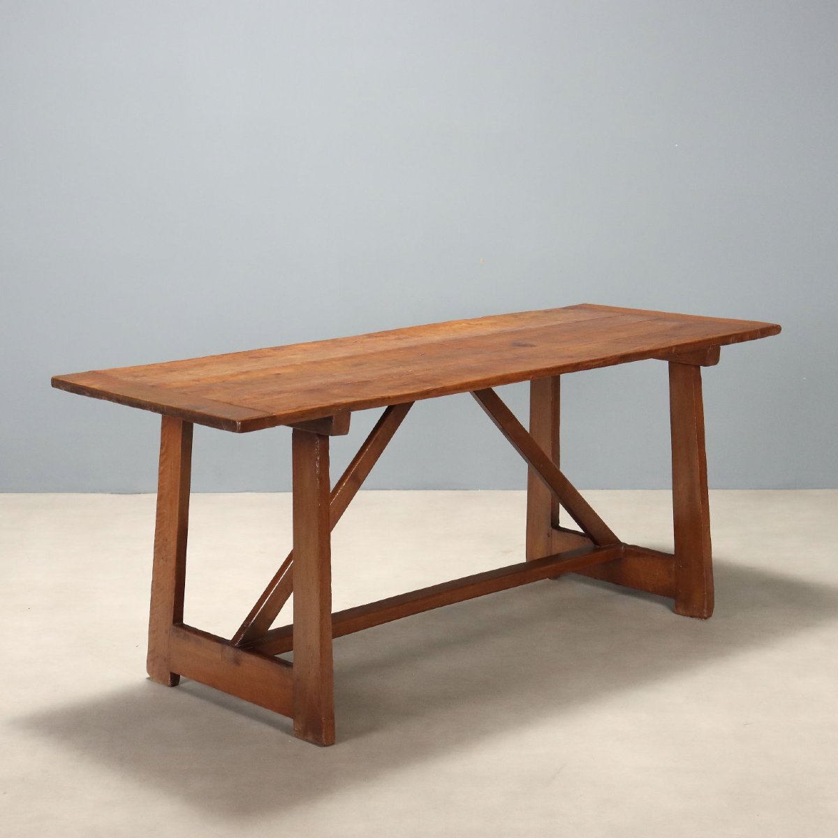 Table Ancienne Noyer avec Pieds Tréteaux Italie du XXe Siècle