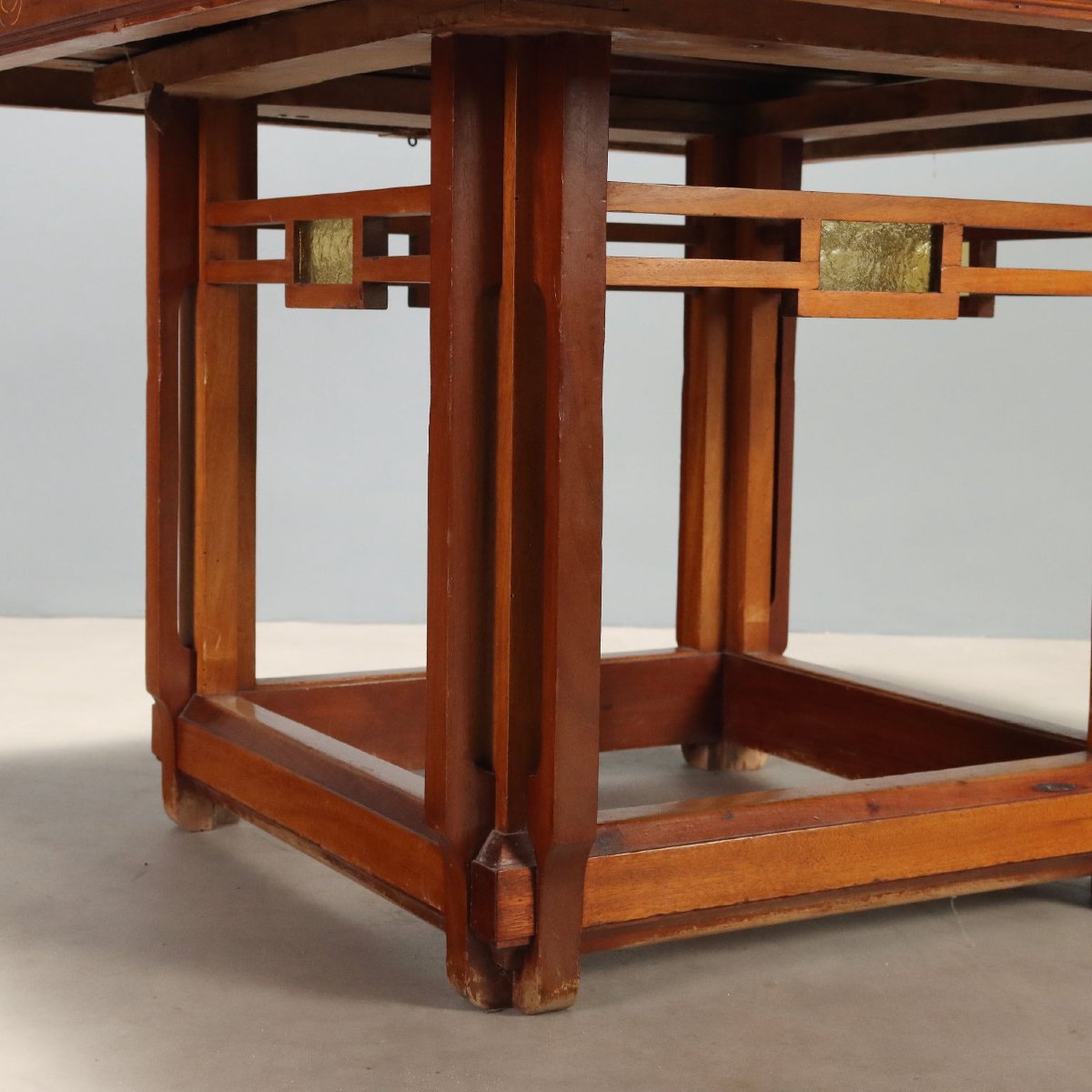 Table Liberty en Acajou avec Incrustations de Papillons Italie, début du XXe siècle-photo-4