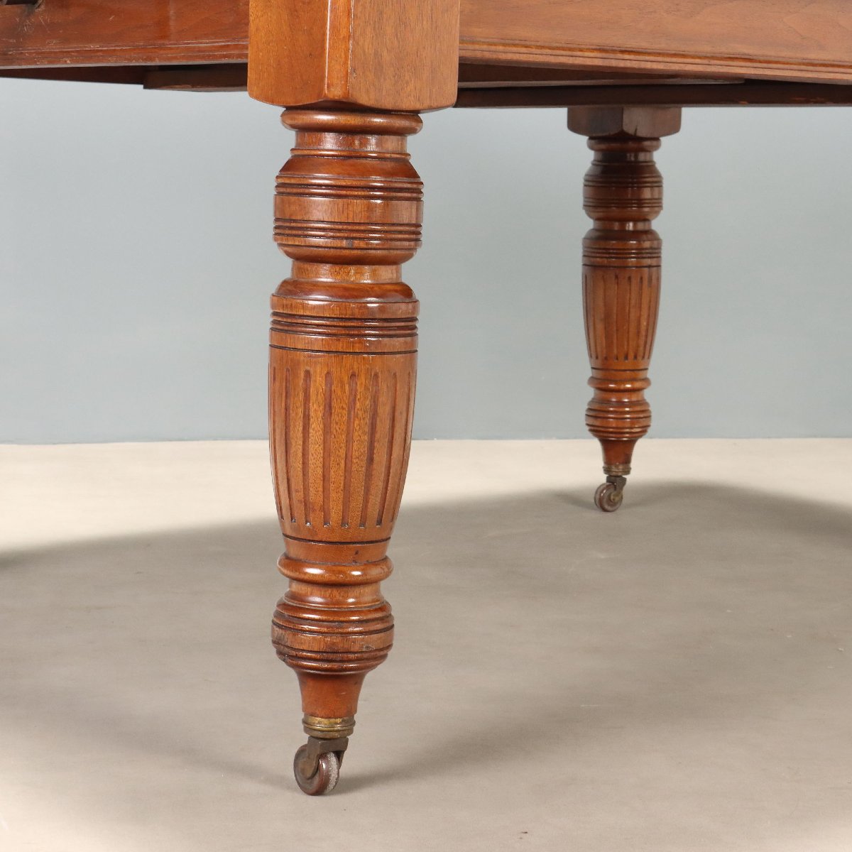 Extendable Mahogany Table With Crank Handle, England, Mid-20th Century-photo-8