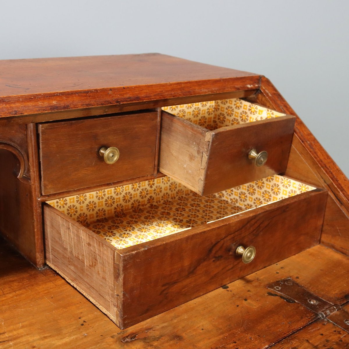 Baroque Walnut Cabinet With Piedmont Maple Inlays, Second Half Of The 18th Century-photo-2