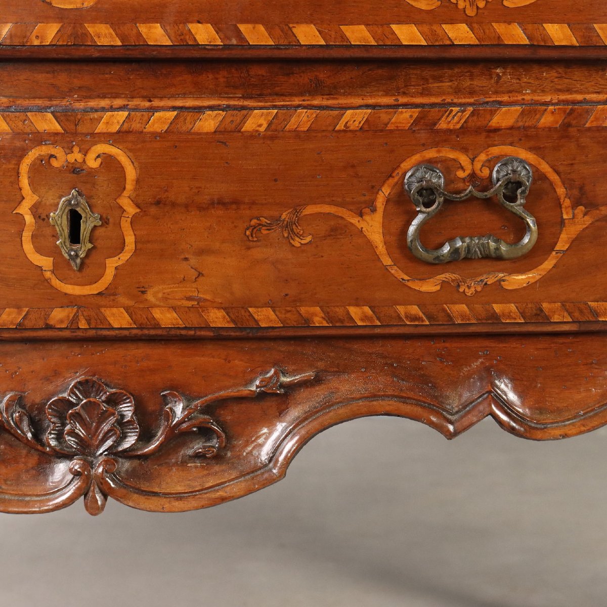 Baroque Walnut Cabinet With Piedmont Maple Inlays, Second Half Of The 18th Century-photo-7