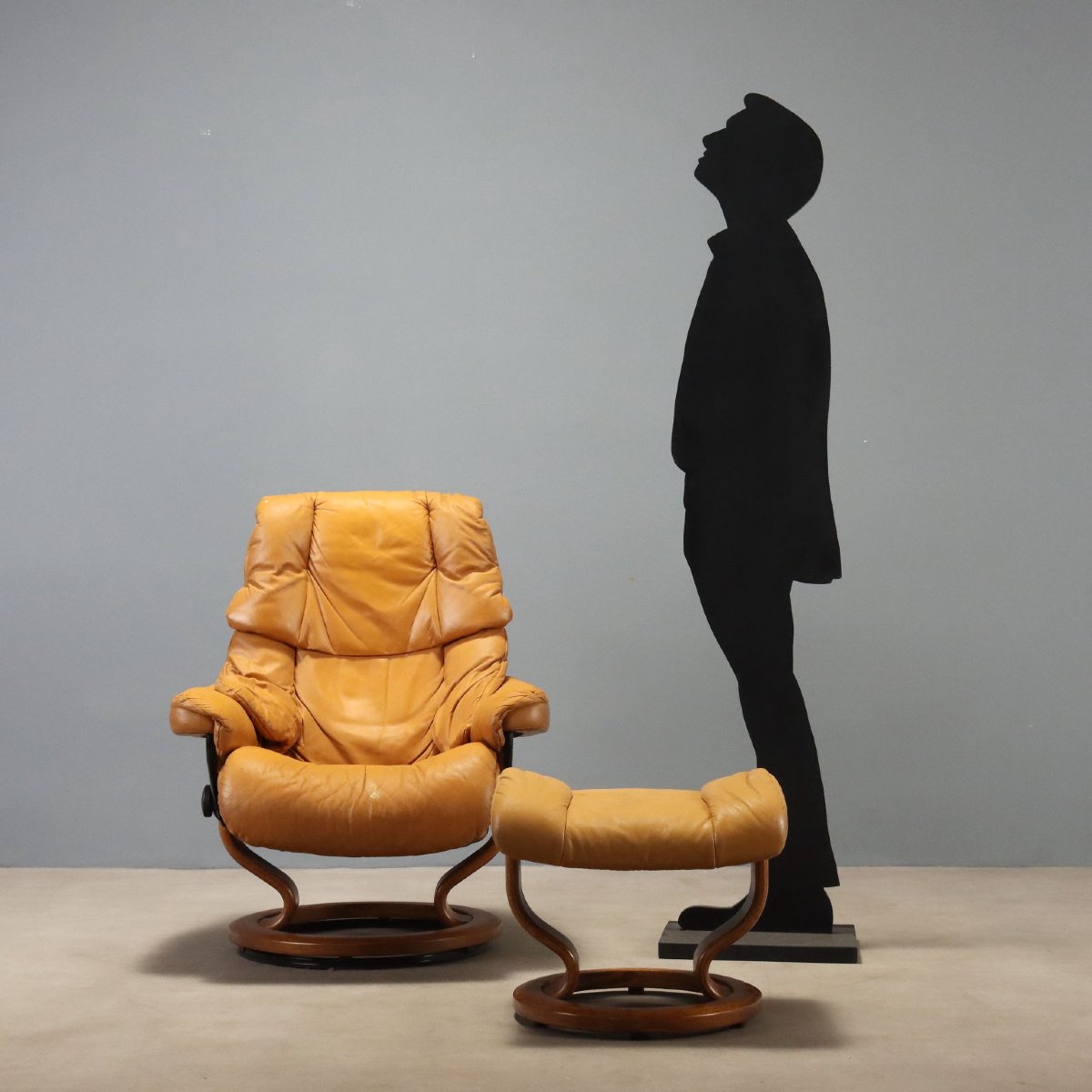 Vintage Ekornes Armchair With Footrest, Cognac Leather, Original 1980s Design-photo-2