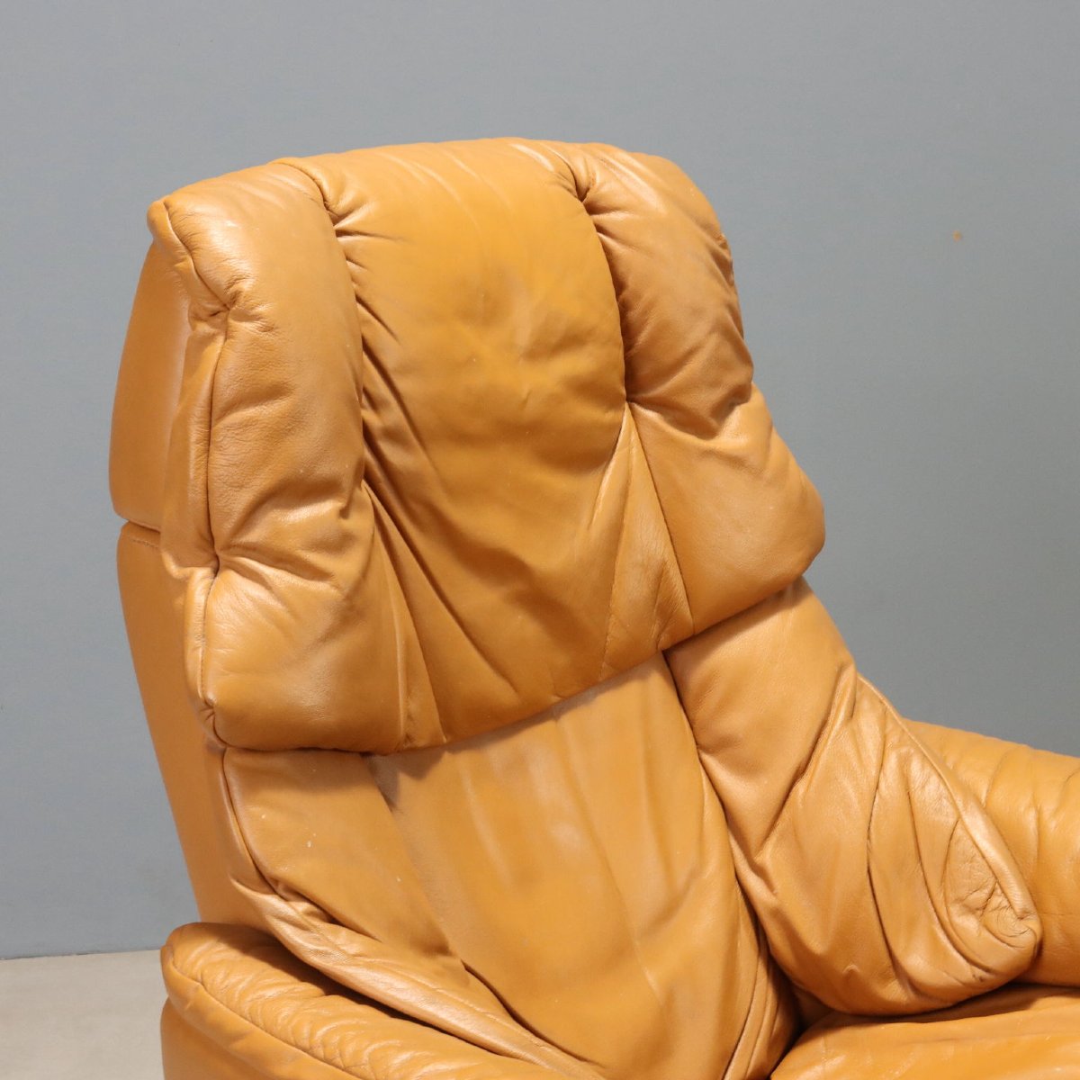 Vintage Ekornes Armchair With Footrest, Cognac Leather, Original 1980s Design-photo-3