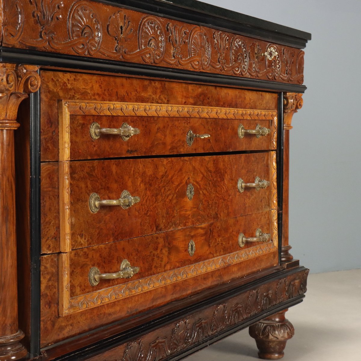 Commode en Noyer et Loupe avec Plateau en Marbre Italie du milieu du XXe siècle-photo-6