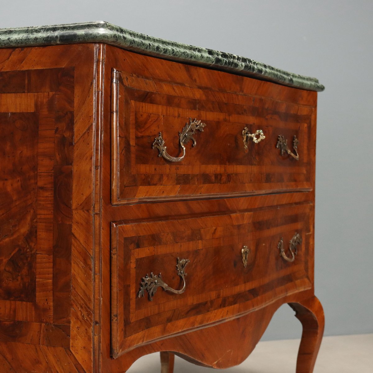 Barocchetto Chest Of Drawers In Walnut And Walnut Burl, Italy, Mid-18th Century-photo-1