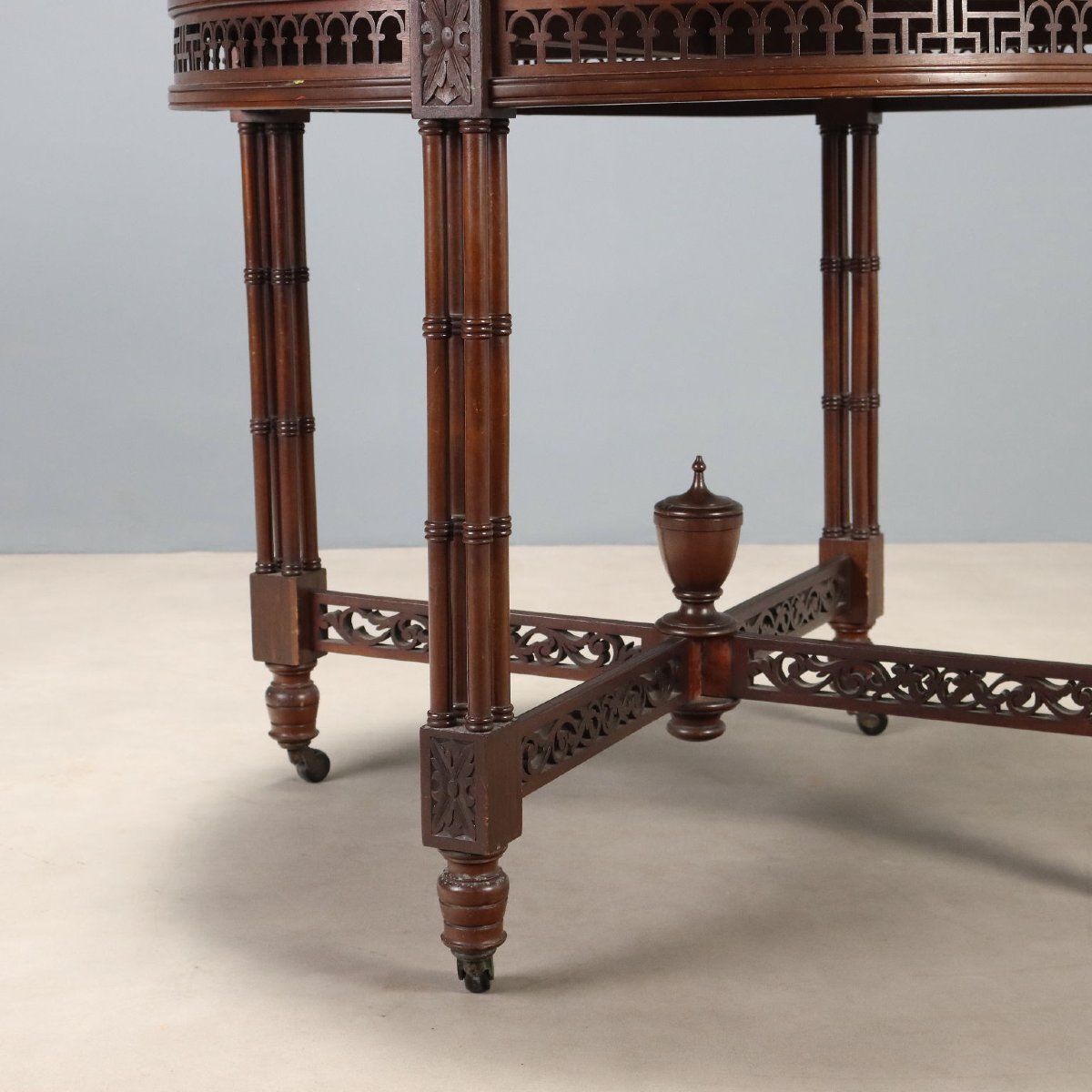 Round Mahogany Table, England, Early 20th Century-photo-4