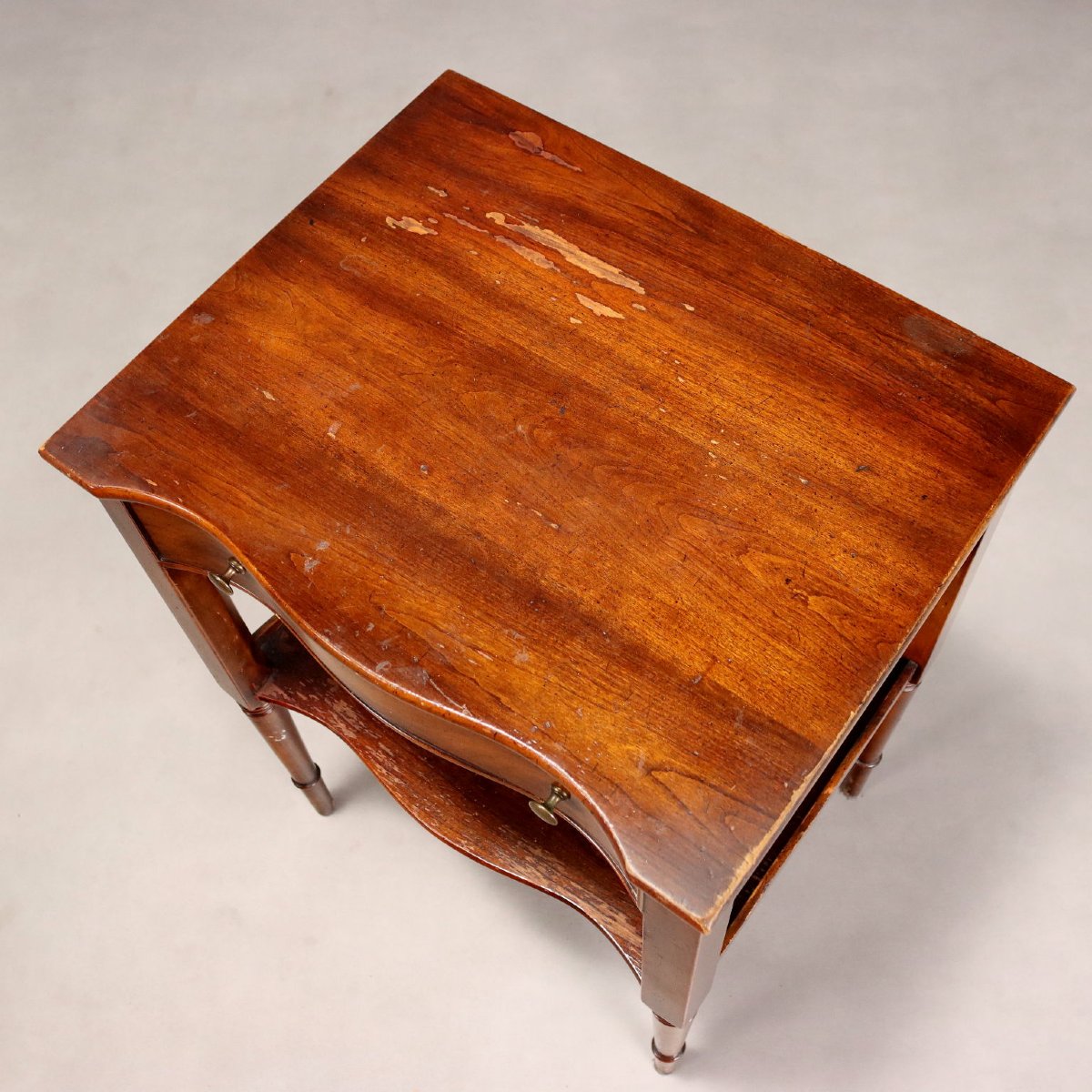 Pair Of Maryland Walnut Nightstands—usa, 20th Century-photo-1