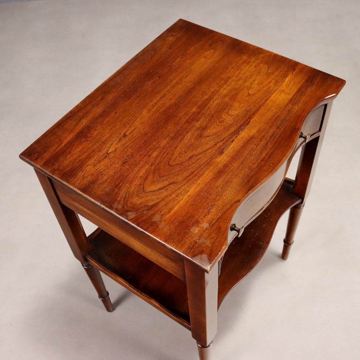 Pair Of Maryland Walnut Nightstands—usa, 20th Century-photo-2