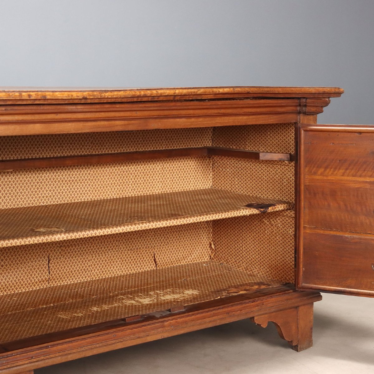 Walnut Sideboard - Italy, Late 19th Century Italy, Late 19th Century-photo-3