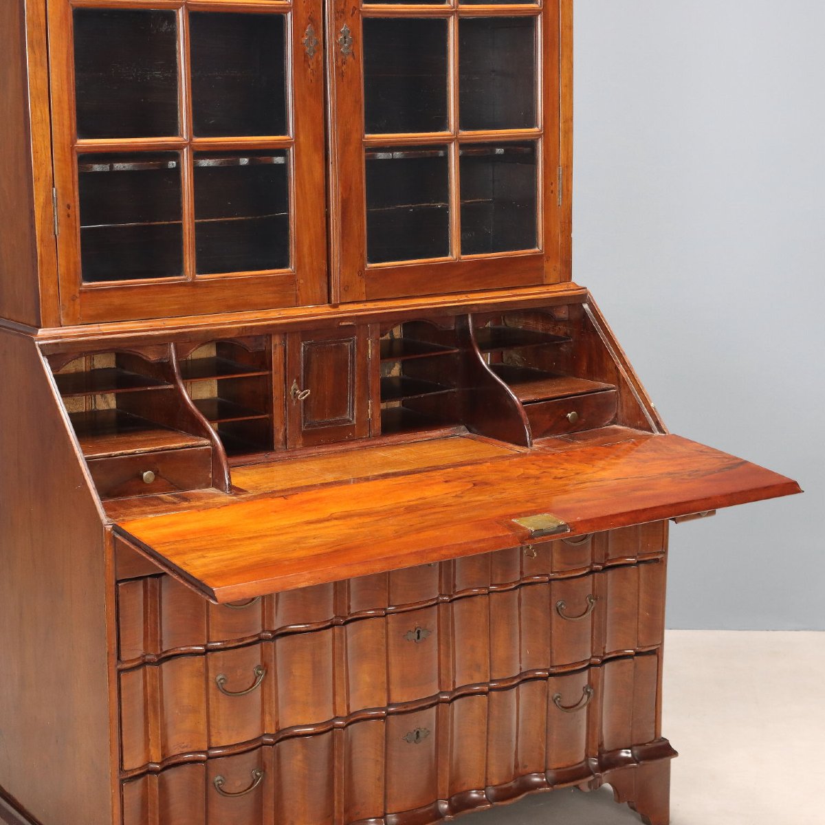 Early 20th-century Northern European Walnut Trumeau-photo-5