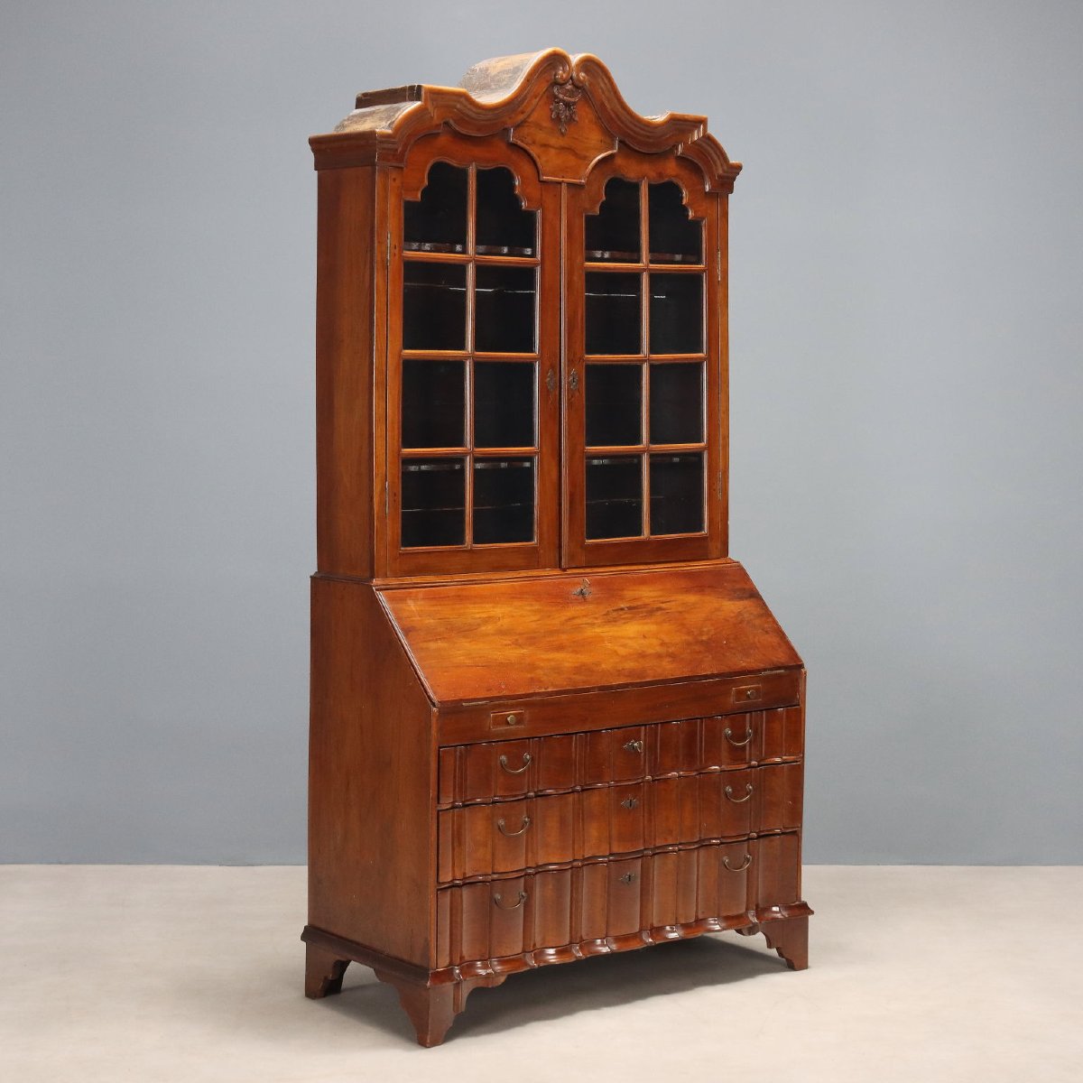 Early 20th-century Northern European Walnut Trumeau