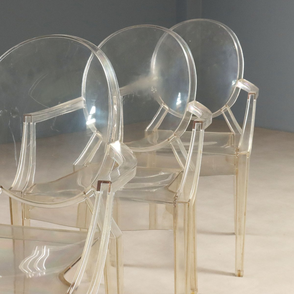 Kartell Louis Ghost Chairs Design Philippe Starck 2000s Originals-photo-1