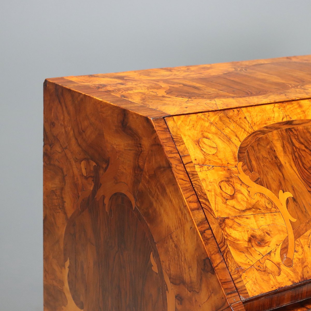 18th-century Walnut And Piacenza Walnut Burl Tray-photo-4