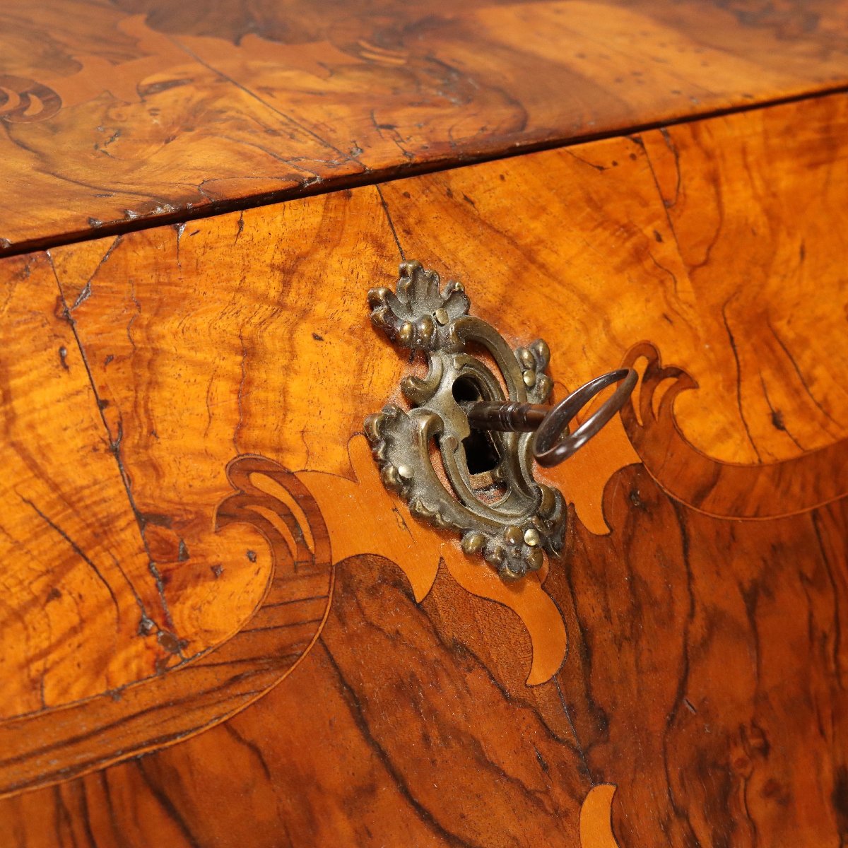 18th-century Walnut And Piacenza Walnut Burl Tray-photo-3