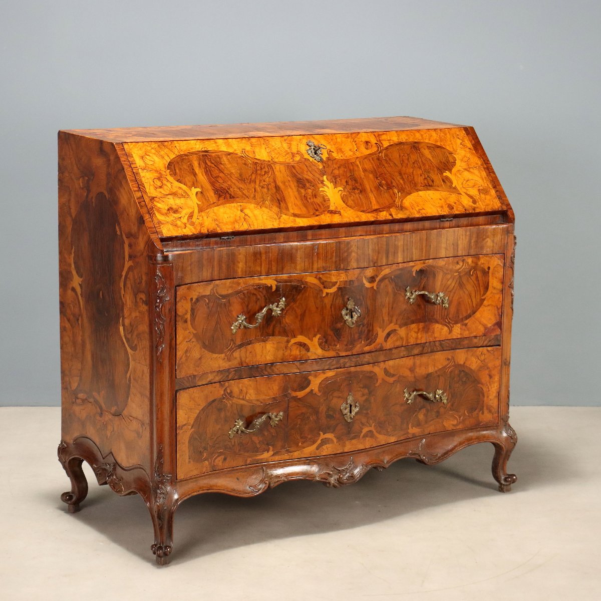 18th-century Walnut And Piacenza Walnut Burl Tray