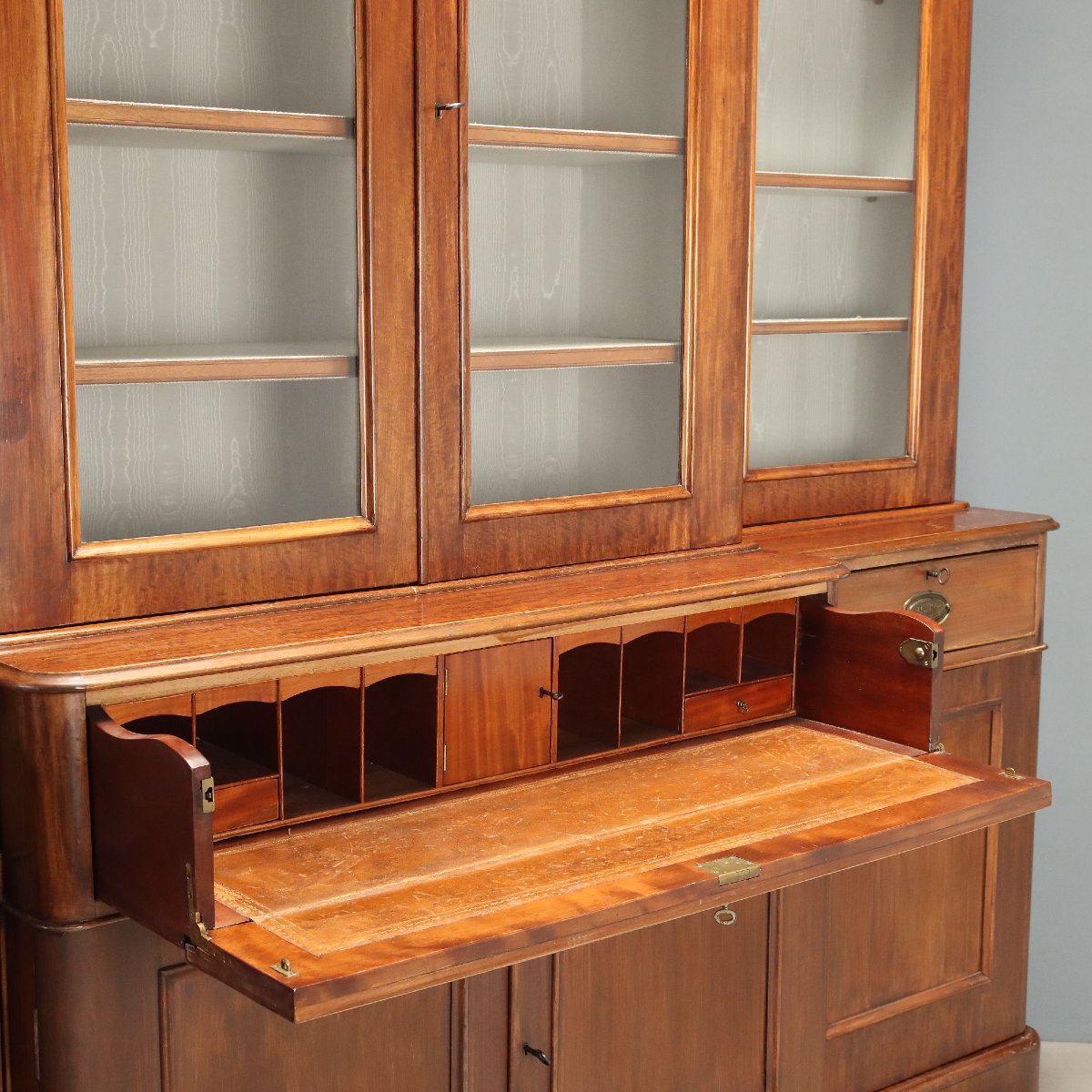 Three-section Mahogany Bookcase With Top Shelf, England, Late 19th Century-photo-5
