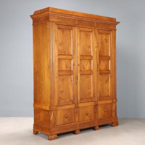Armoire en noyer Italie, troisième quart du XIXe siècle