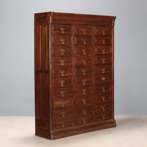 Early 20th-century Italian Walnut-stained Oak Chest Of Drawers
