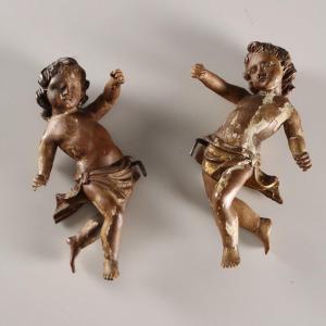 Antique Cherubs Lacquered Gilded Carved Wood Italy XVIII Century