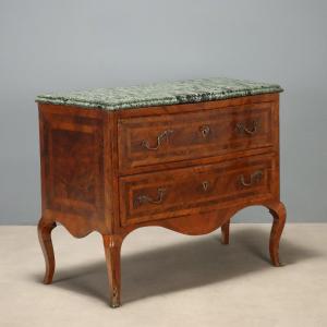 Commode baroque en noyer et racine de noyer Italie, milieu du XVIIIe siècle