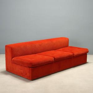 Vintage Zanotta Sofa Red Fabric Design Italy 1970s-1980s