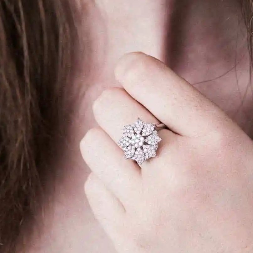 1.5 Carat Diamond Openwork Star Ring